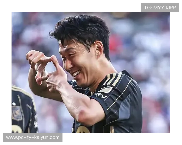 孙兴慜高速插上险些抢在门将之前，展现极致速度与技术