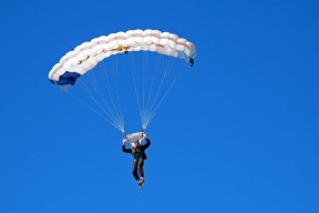 kaiyun网站-利物浦中场组织能力助力快速推进，利物浦中场大将